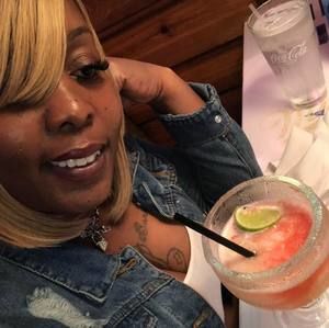 Meet your Posher, Latoya